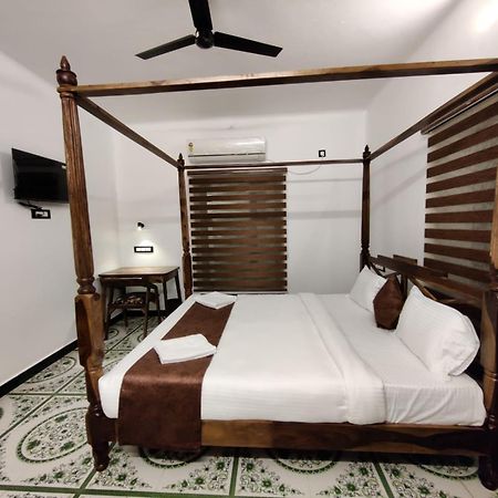 Courtyard Castle Heritage Resort Pondicherry Luaran gambar
