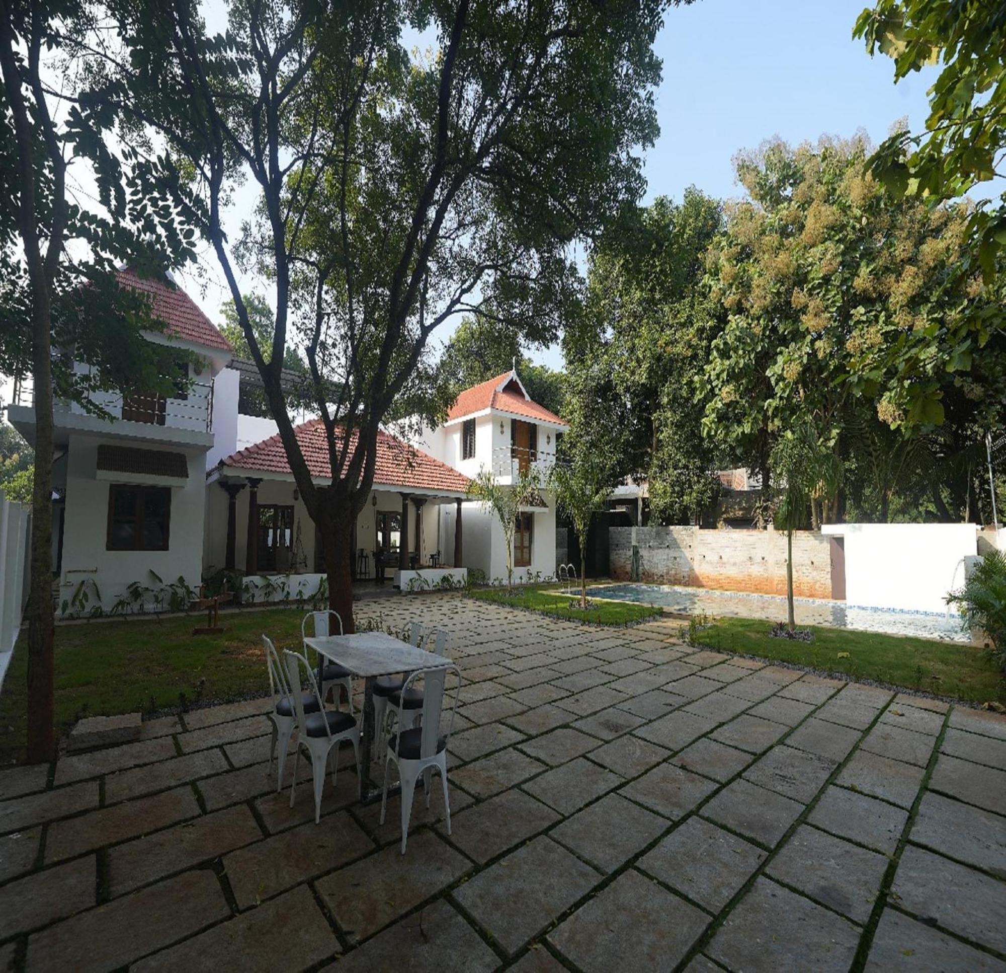Courtyard Castle Heritage Resort Pondicherry Luaran gambar