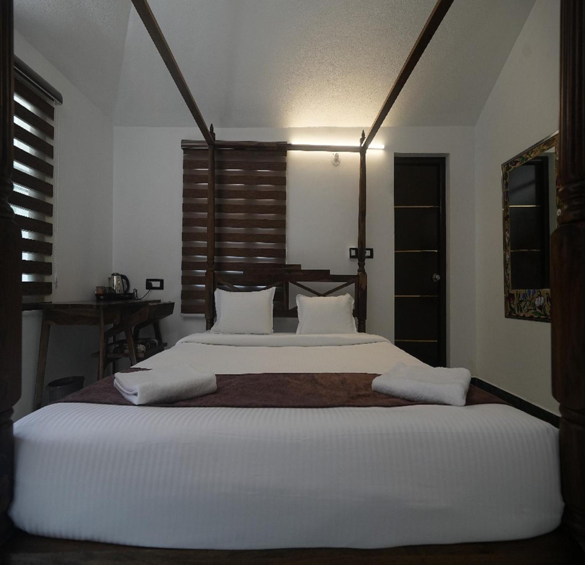 Courtyard Castle Heritage Resort Pondicherry Luaran gambar