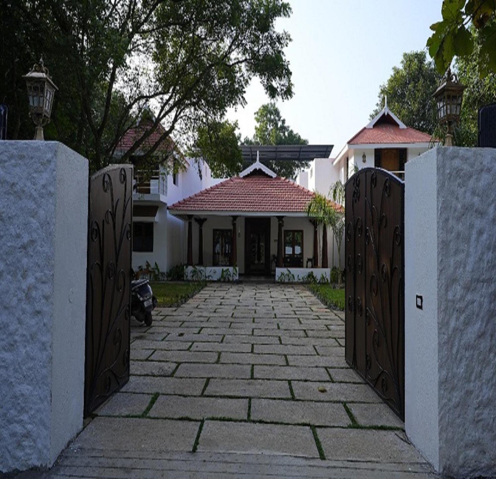 Courtyard Castle Heritage Resort Pondicherry Luaran gambar