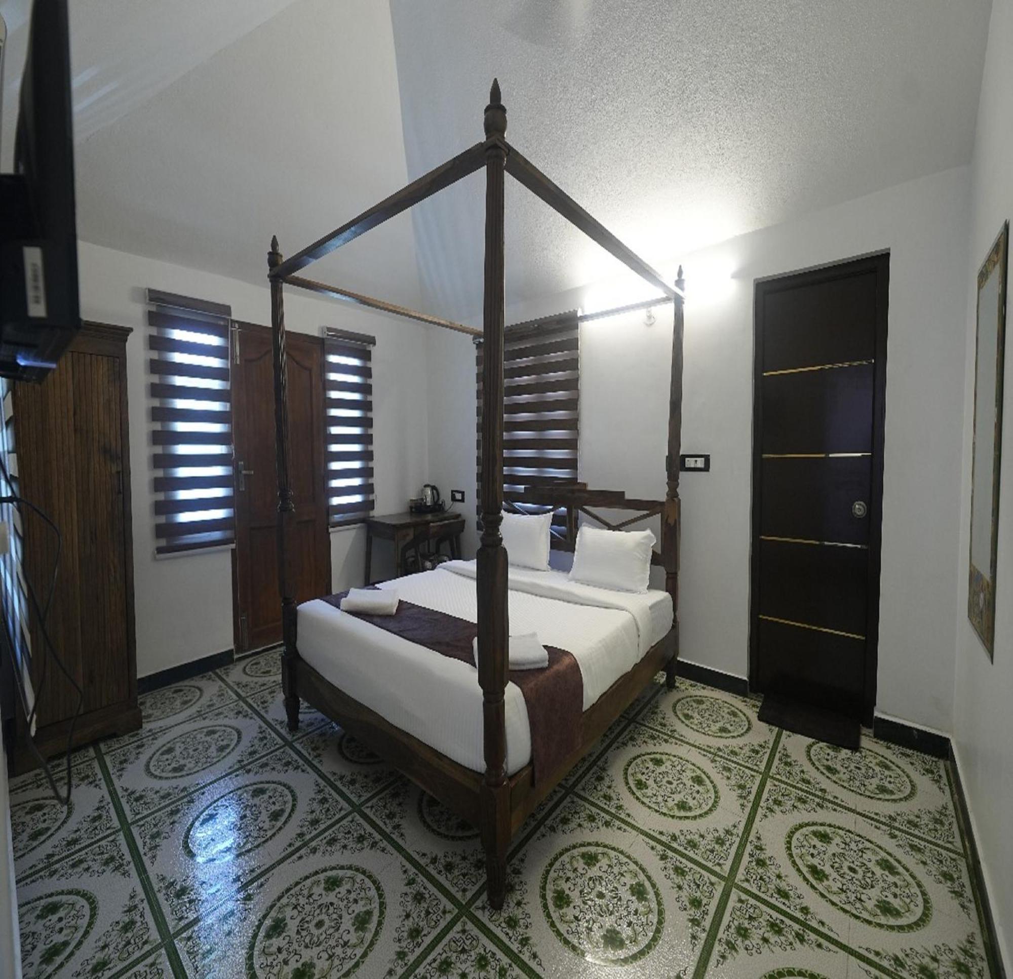 Courtyard Castle Heritage Resort Pondicherry Luaran gambar