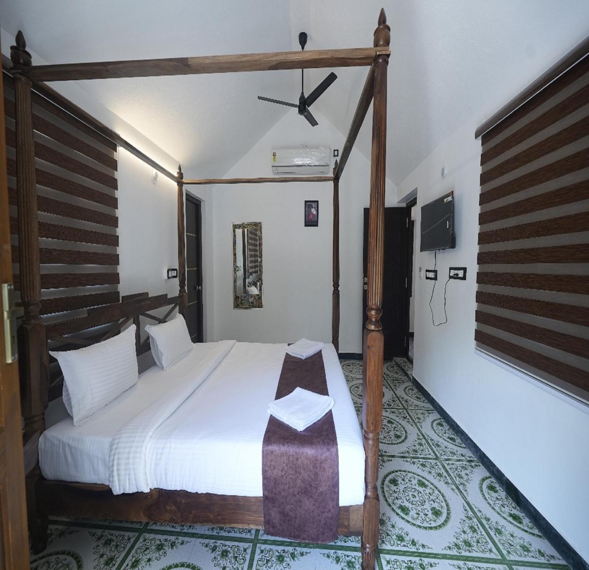 Courtyard Castle Heritage Resort Pondicherry Luaran gambar