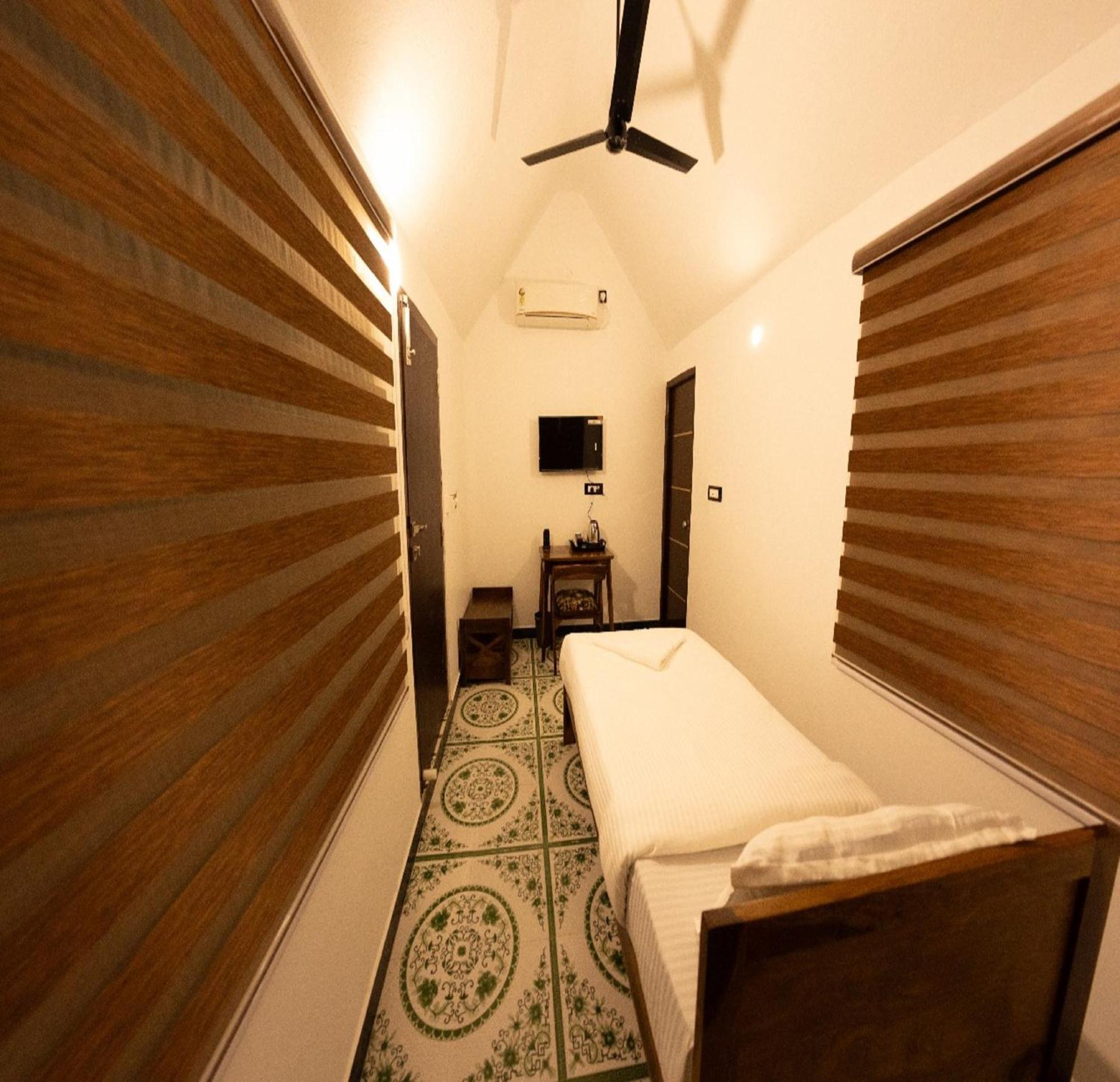 Courtyard Castle Heritage Resort Pondicherry Luaran gambar